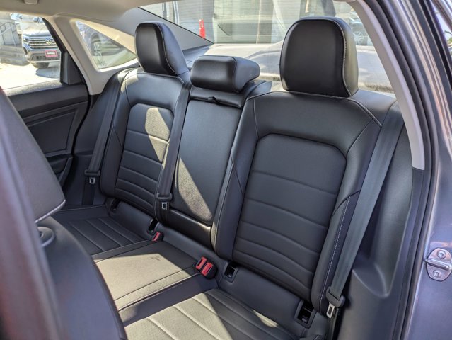 Certified 2024 Volkswagen Jetta SE image 17