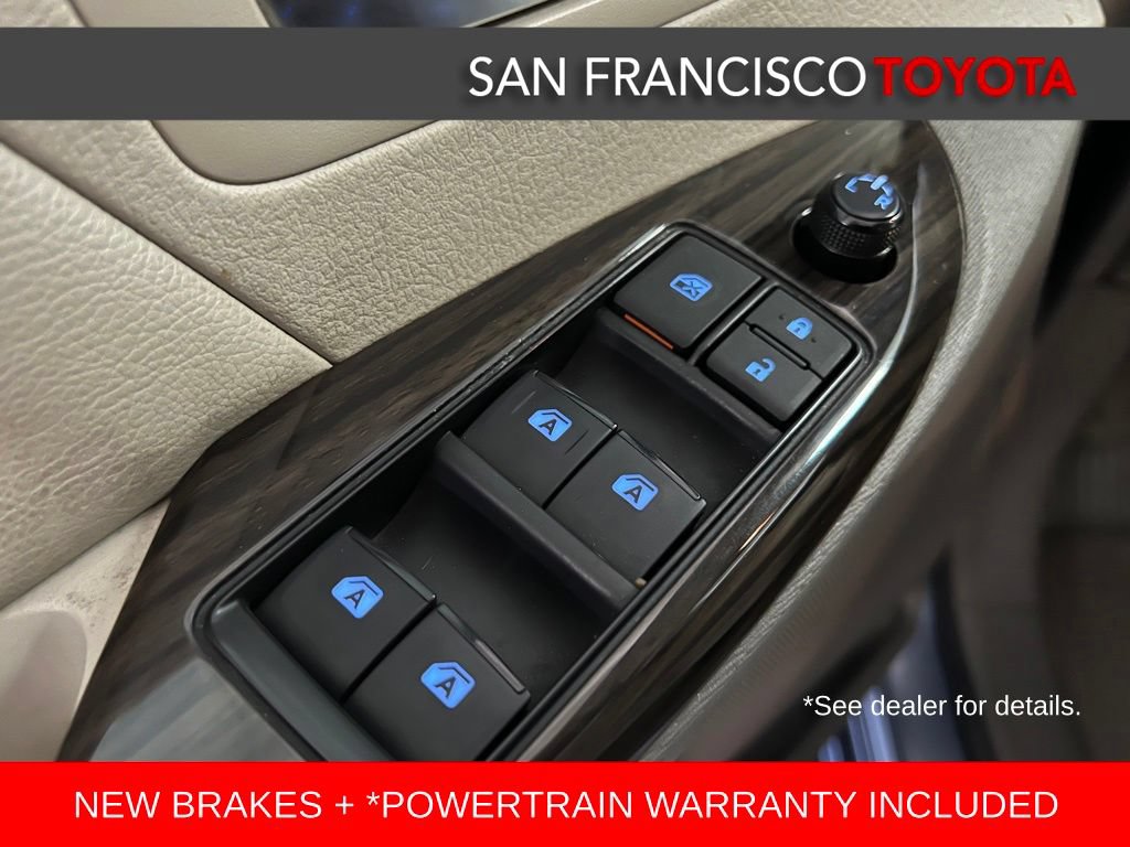 Used 2016 Toyota Sienna XLE Premium FWD image 40