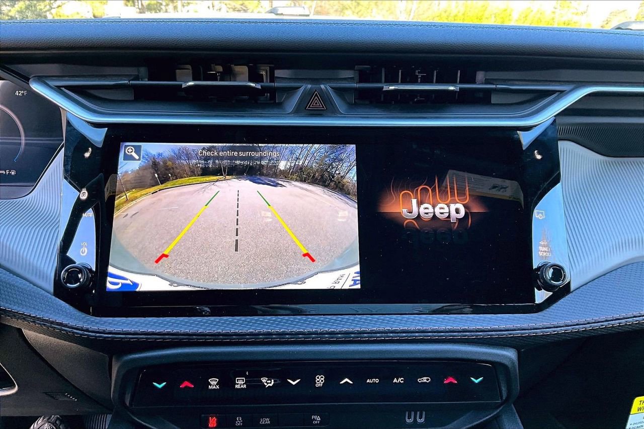 New 2026 Jeep Cherokee Limited image 13