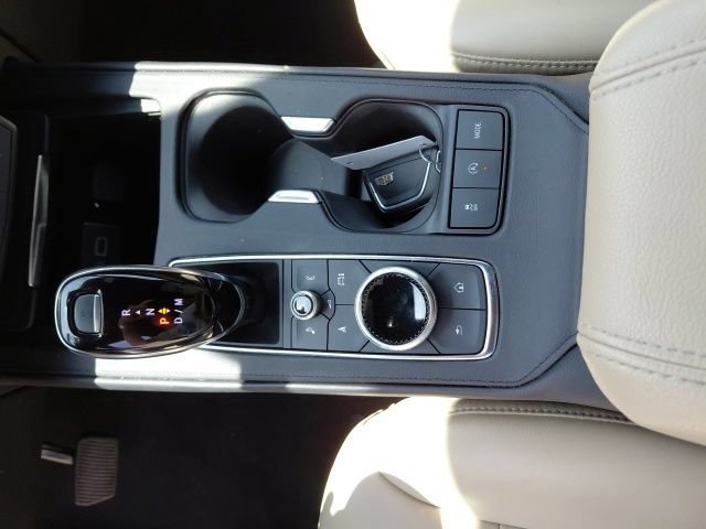 Used 2025 Cadillac XT4 Premium Luxury FWD image 22