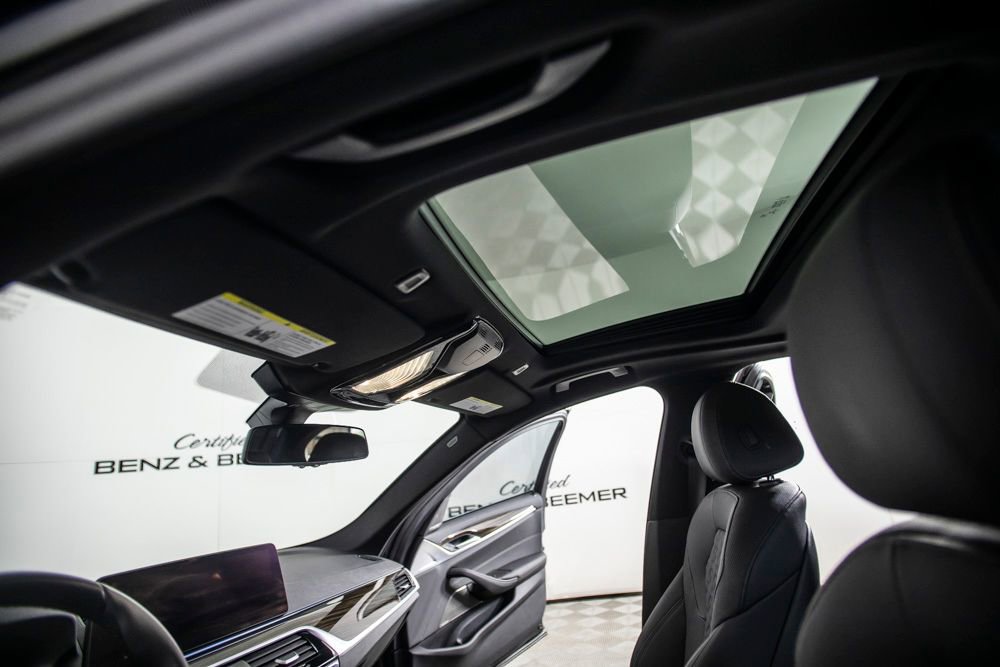 Used 2023 BMW 530e w/ Executive Package image 33