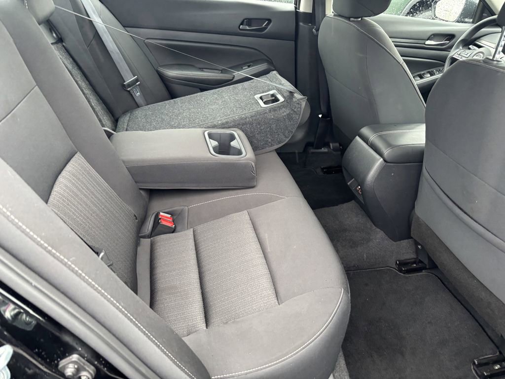 Used 2025 Nissan Altima 2.5 SV image 28