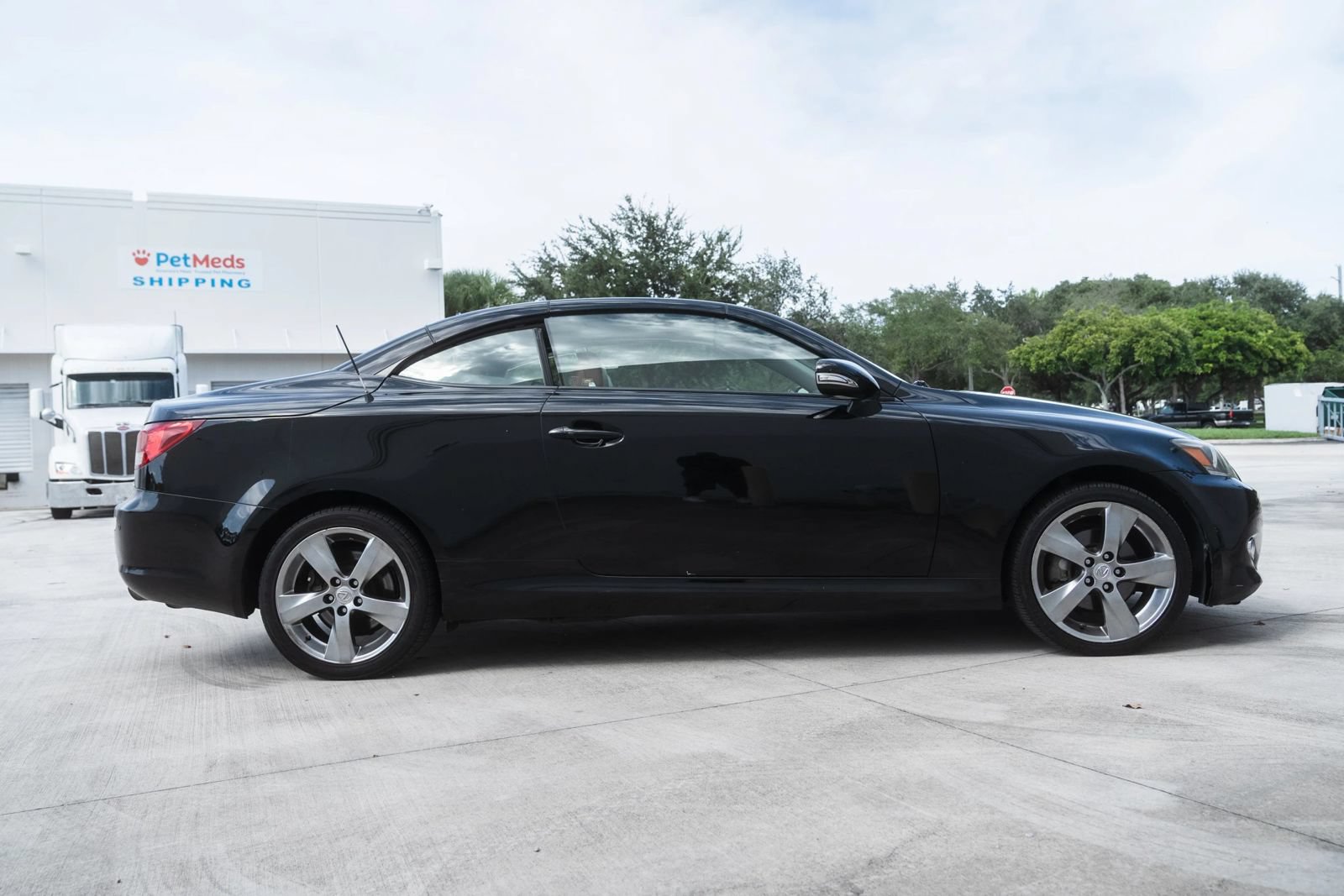 Used 2011 Lexus IS 250C w/ Luxury Pkg RWD image 6