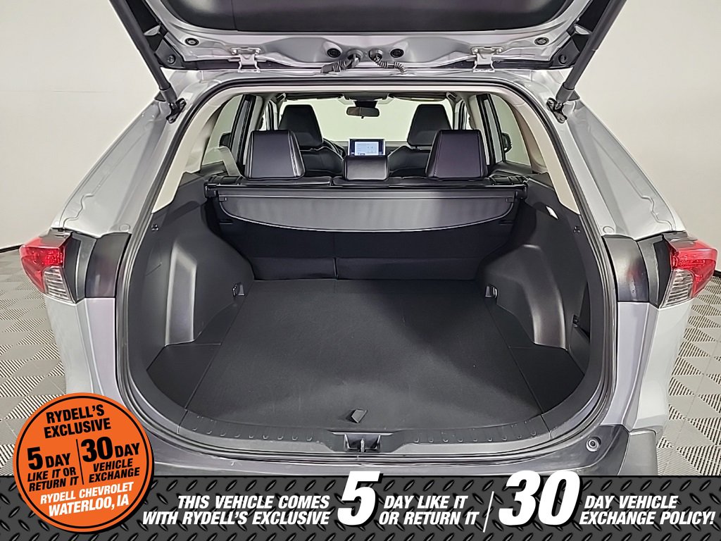 Used 2025 Toyota RAV4 XLE Premium image 12