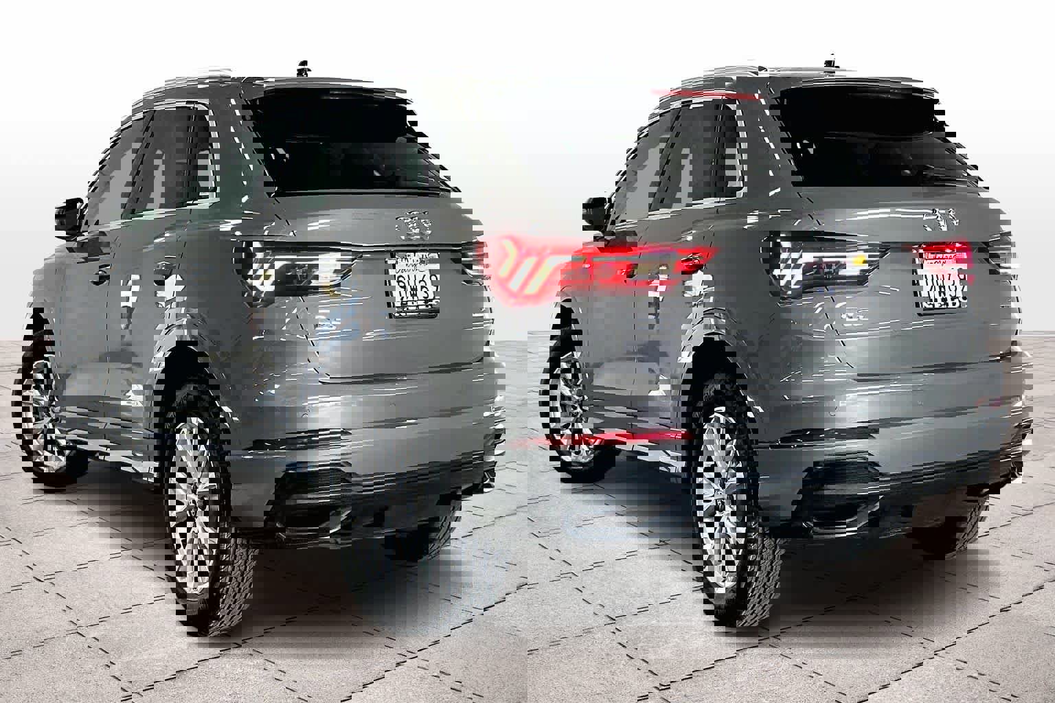 Used 2022 Audi Q3 2.0T Premium w/ Convenience Package image 14