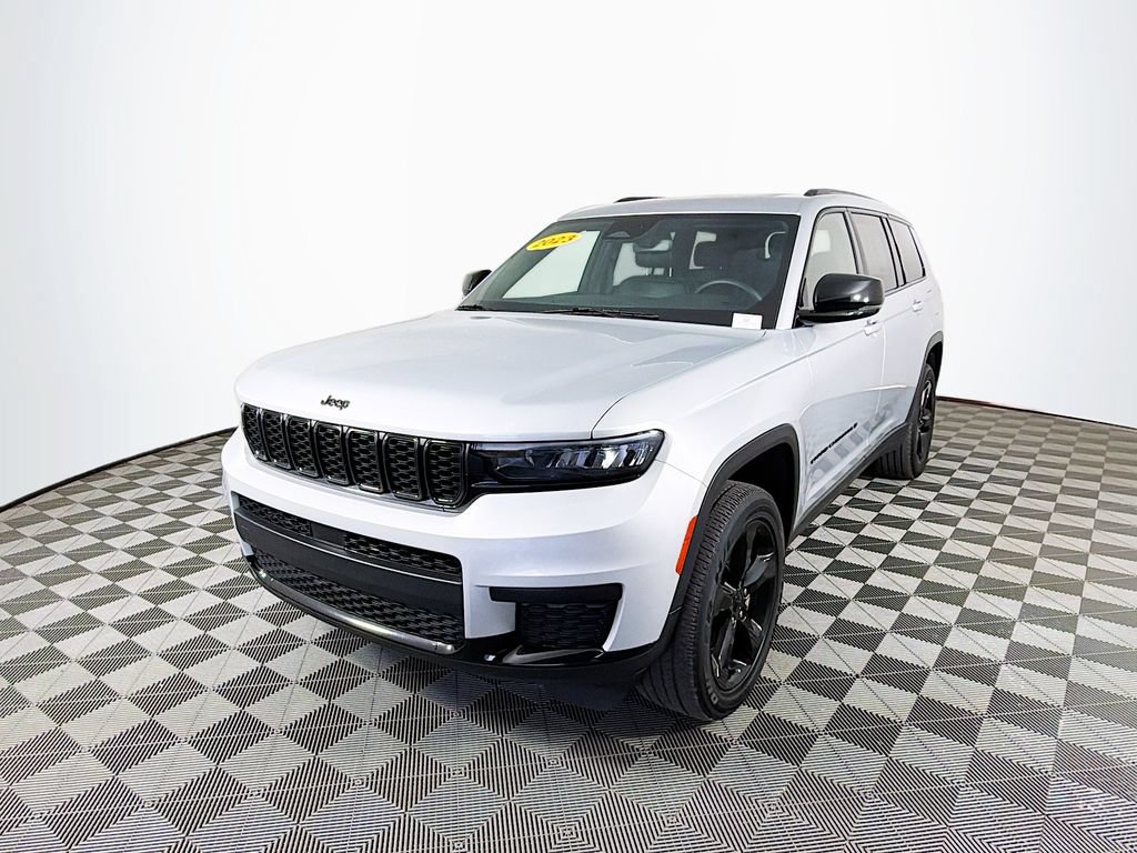 Certified 2023 Jeep Grand Cherokee L Laredo AWD/4WD image 6