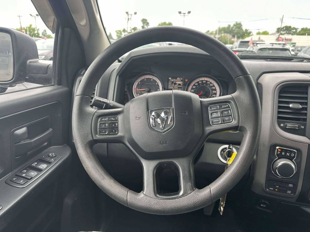 Used 2018 RAM 1500 Express w/ Express Value Package AWD/4WD image 13