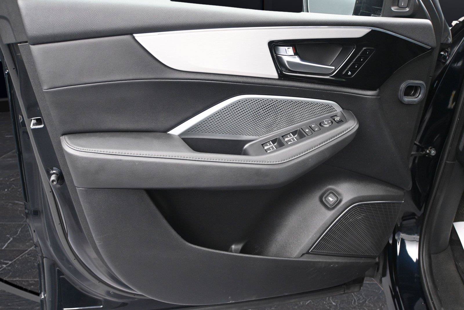 Certified 2025 Acura MDX SH-AWD image 11