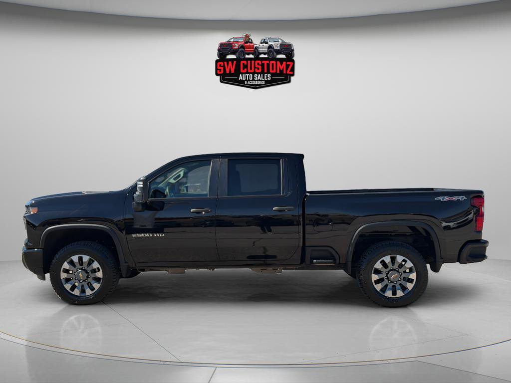 Used 2024 Chevrolet Silverado 2500 Custom w/ Custom Convenience Package image 3