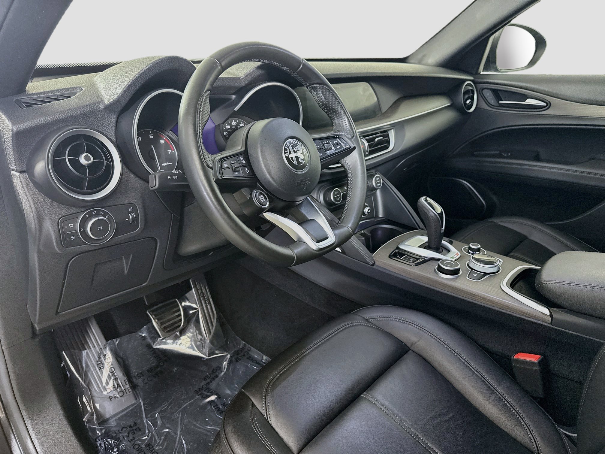 Used 2023 Alfa Romeo Stelvio Ti AWD/4WD image 23