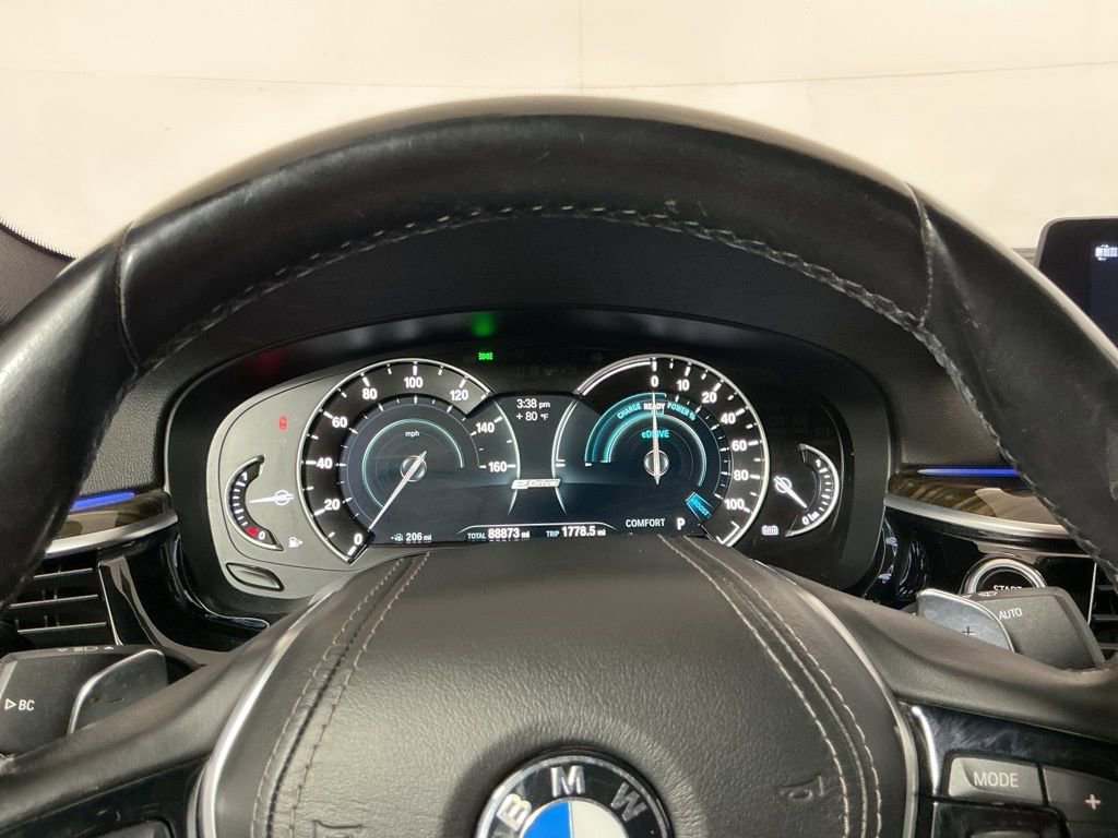 Used 2018 BMW 530e w/ Premium Package 2 image 10