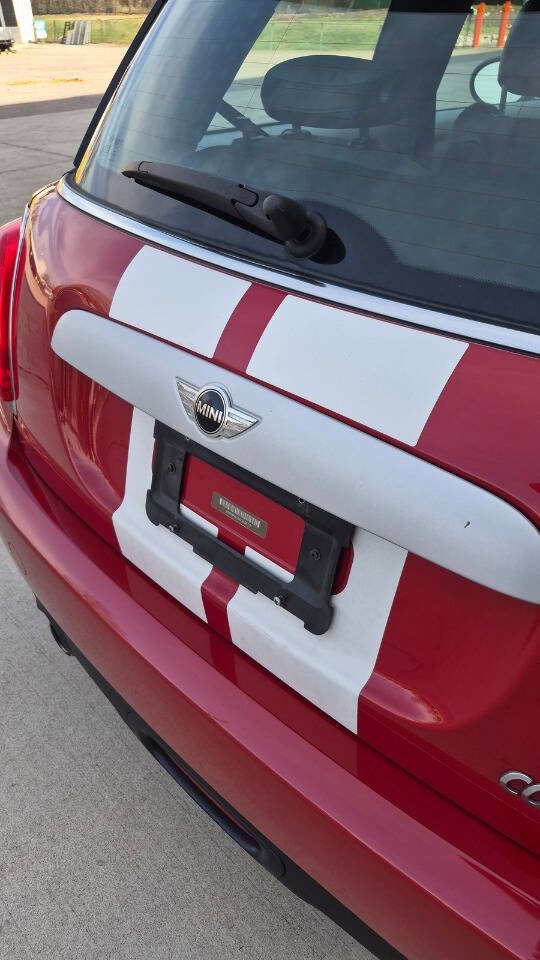 Used 2015 MINI Cooper 2-Door Hardtop image 18