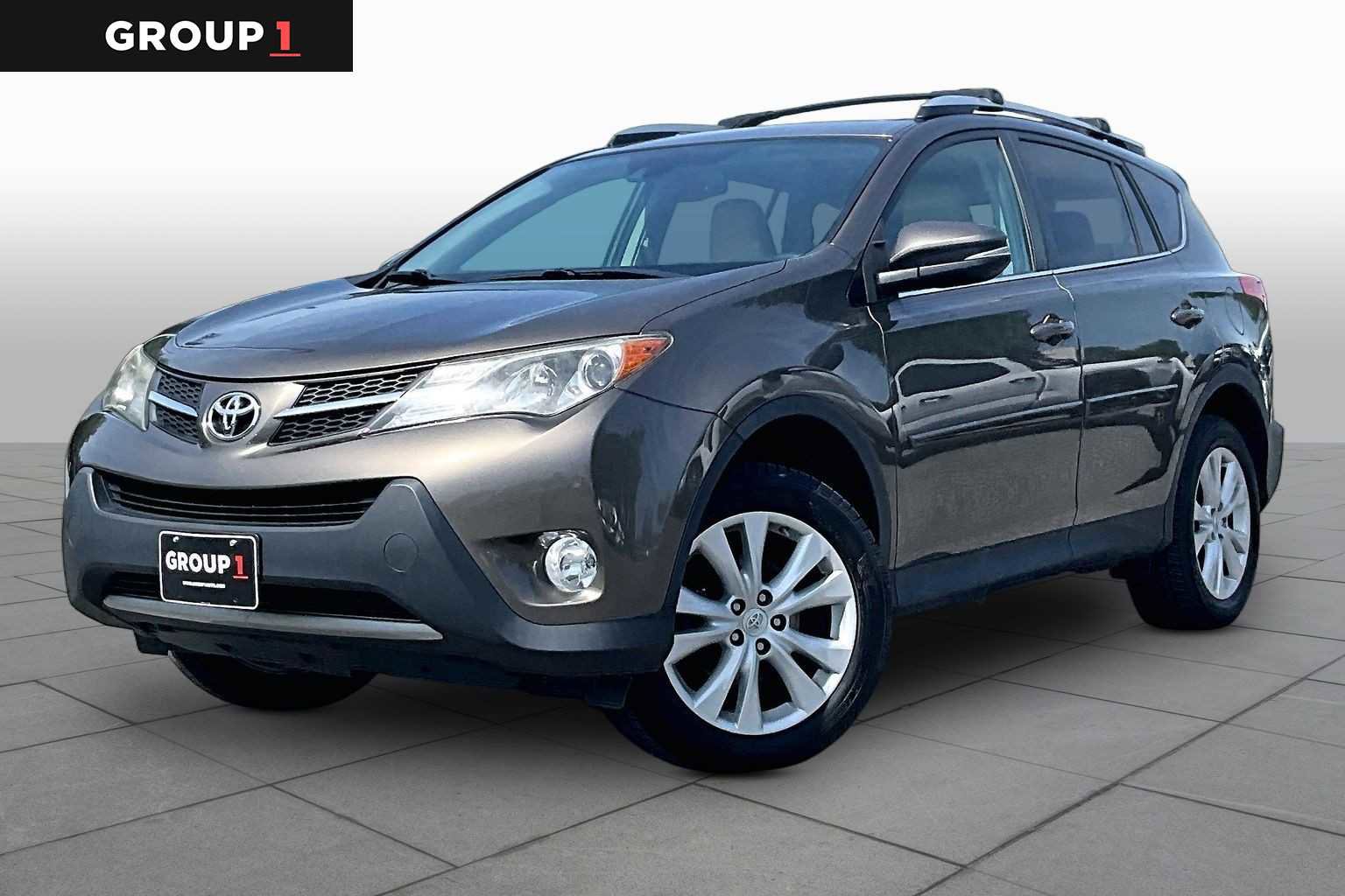 Used 2015 Toyota RAV4 Limited w/ Technology Package AWD/4WD video 1