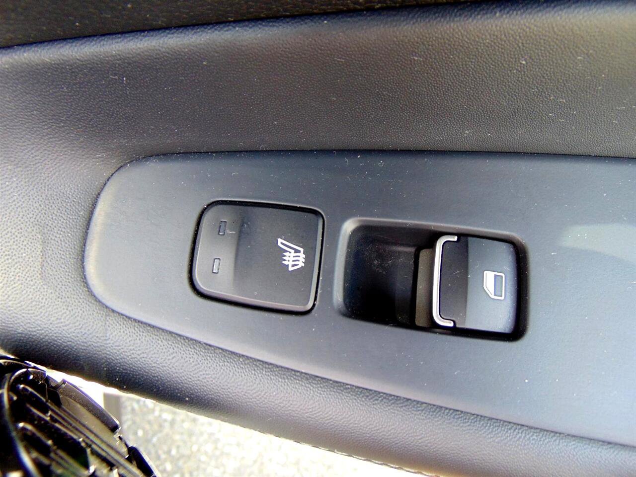 Used 2023 Hyundai Santa Fe Limited image 17