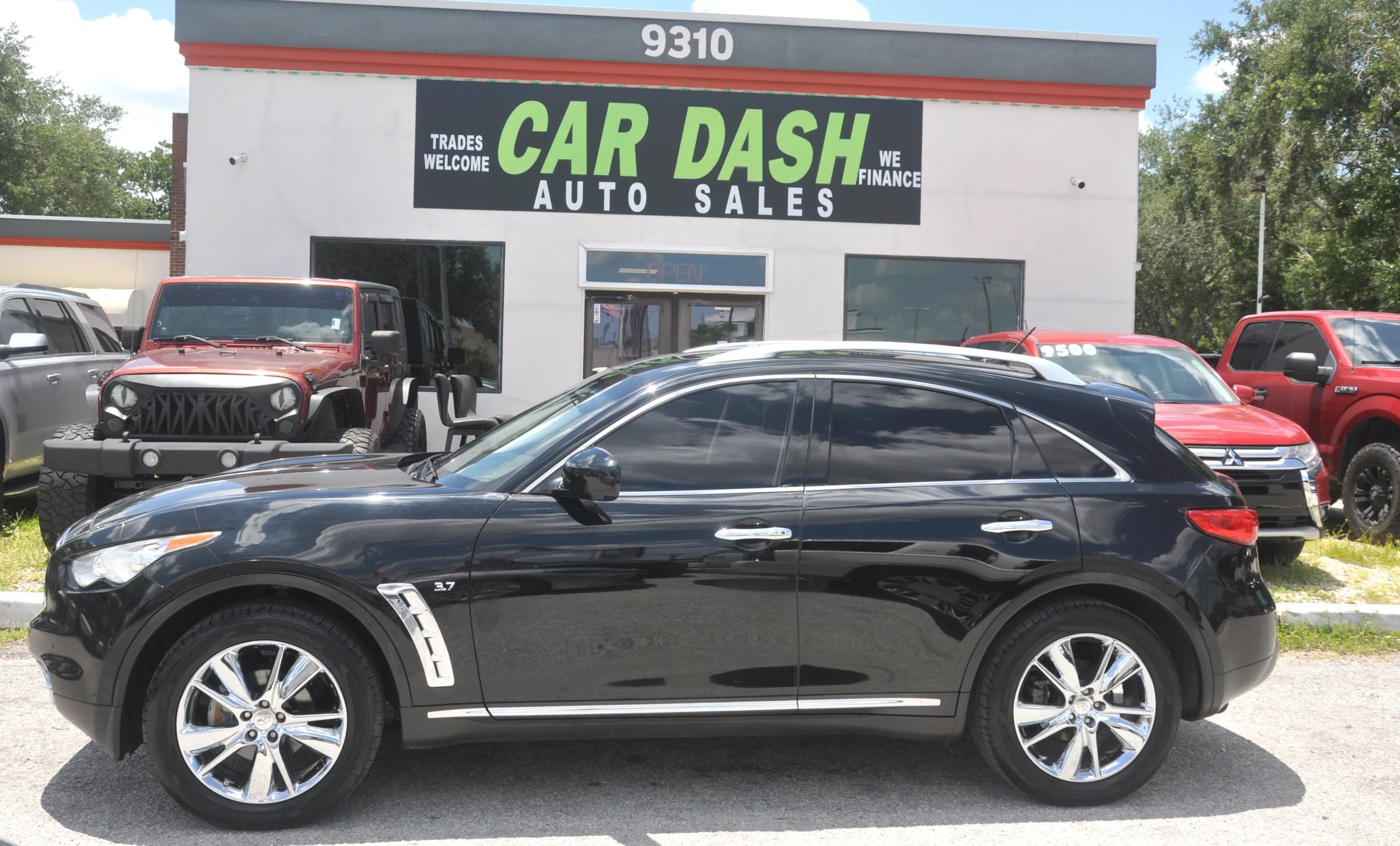 Used 2014 INFINITI QX70 AWD w/ Premium Package image 16