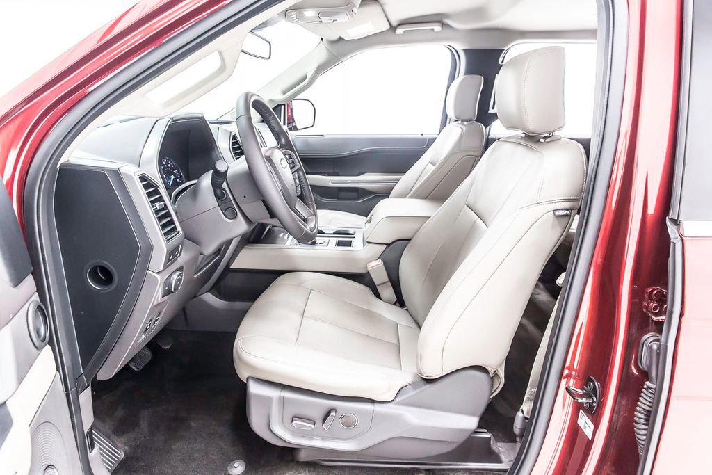 Used 2018 Ford Expedition XLT w/ Equipment Group 202A image 24