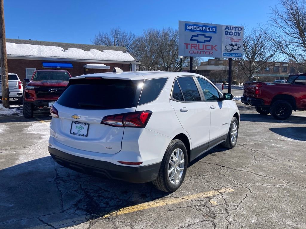 Used 2023 Chevrolet Equinox LS w/ LS Convenience Package image 7