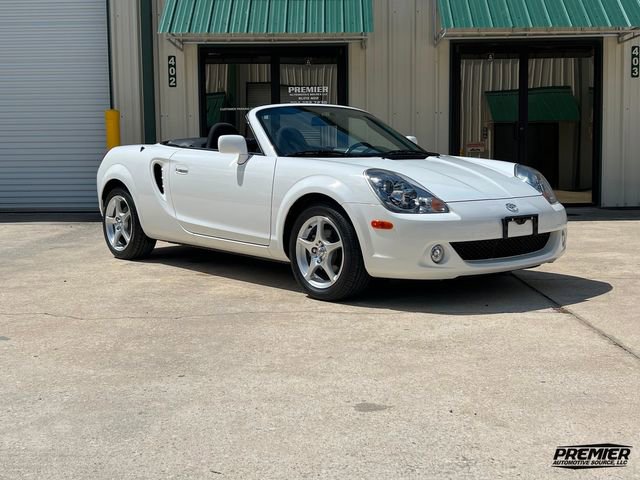 Used 2003 Toyota MR2 Spyder image 2