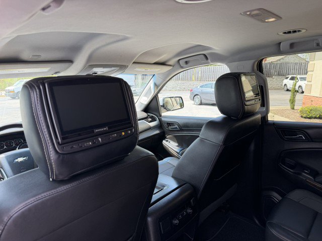 Used 2017 Chevrolet Suburban LT image 16