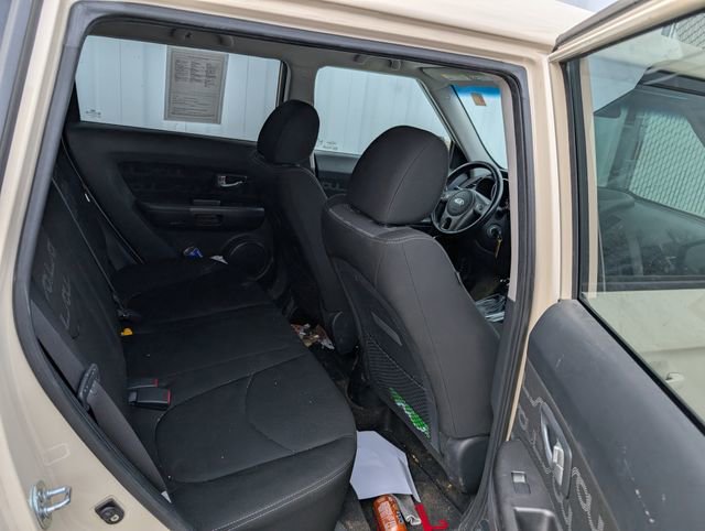Used 2013 Kia Soul + w/ Audio Pkg image 17