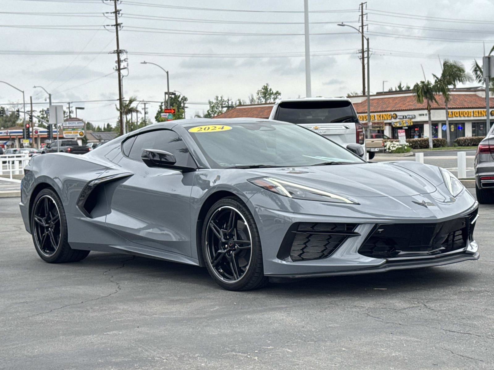 Used 2024 Chevrolet Corvette Stingray Preferred Cpe w/ Stealth Interior Trim Package image 3