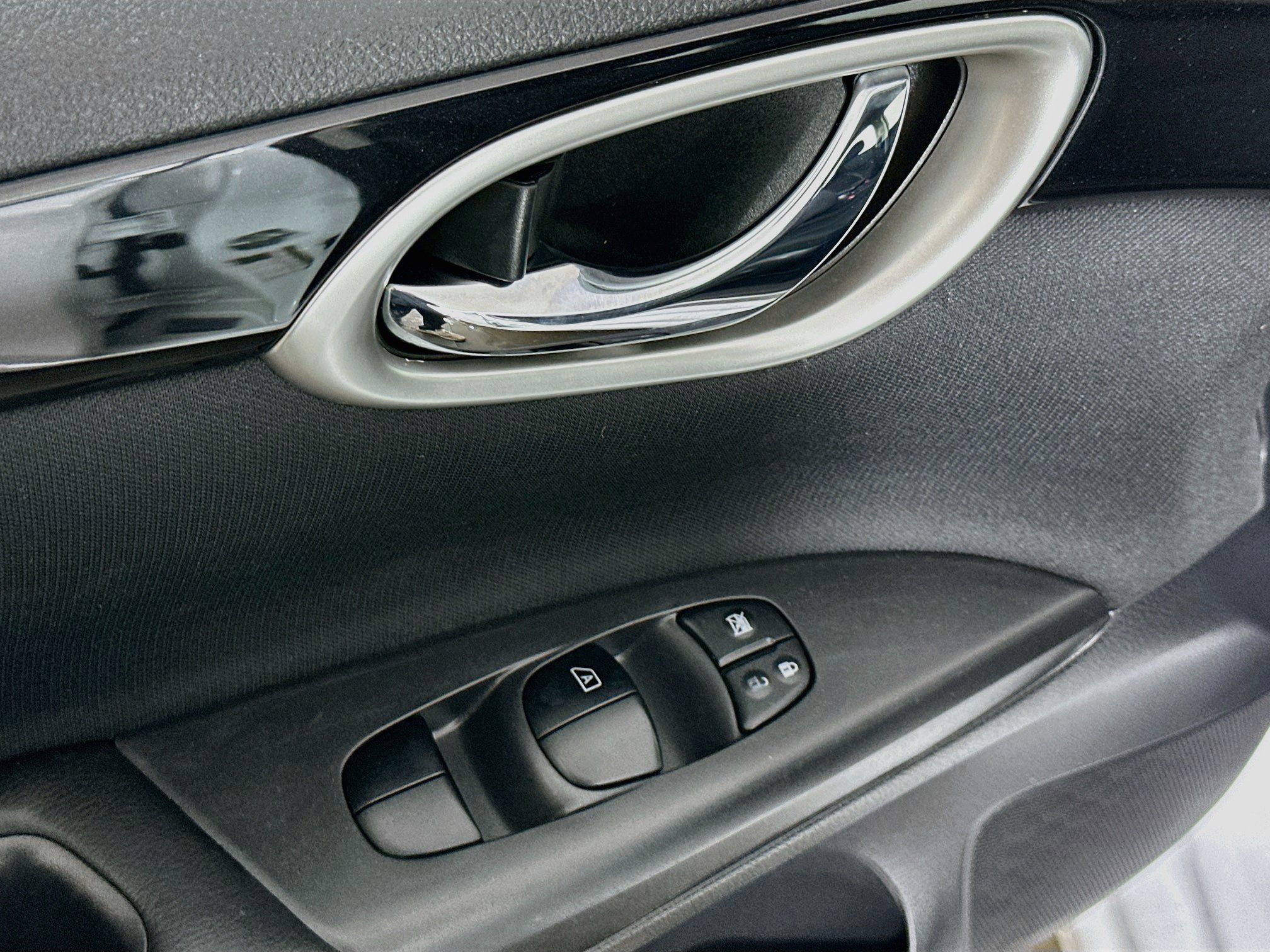 Used 2019 Nissan Sentra SV FWD image 15