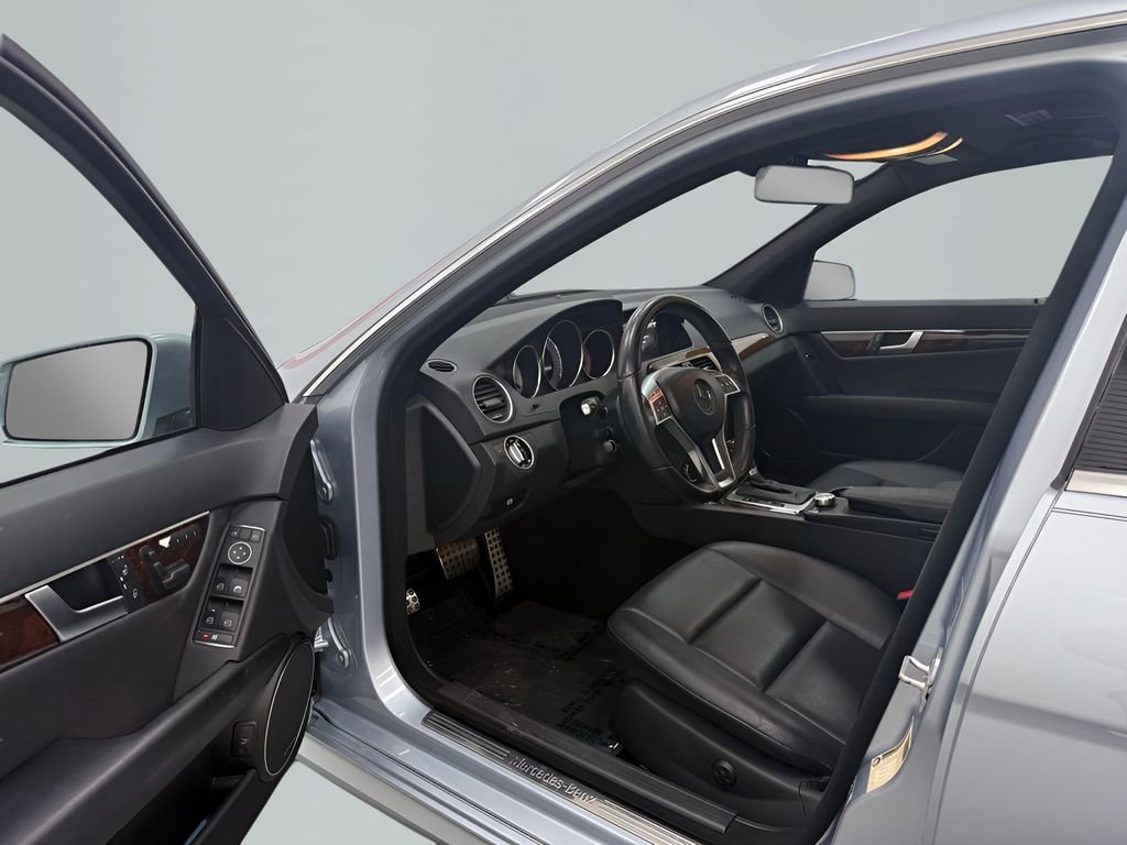 Used 2013 Mercedes-Benz C 250 Sedan image 9