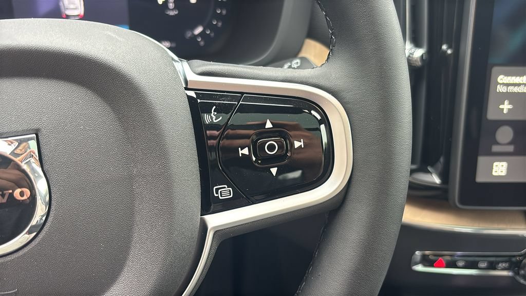 New 2026 Volvo XC60 B5 Plus w/ Climate Package AWD/4WD image 17
