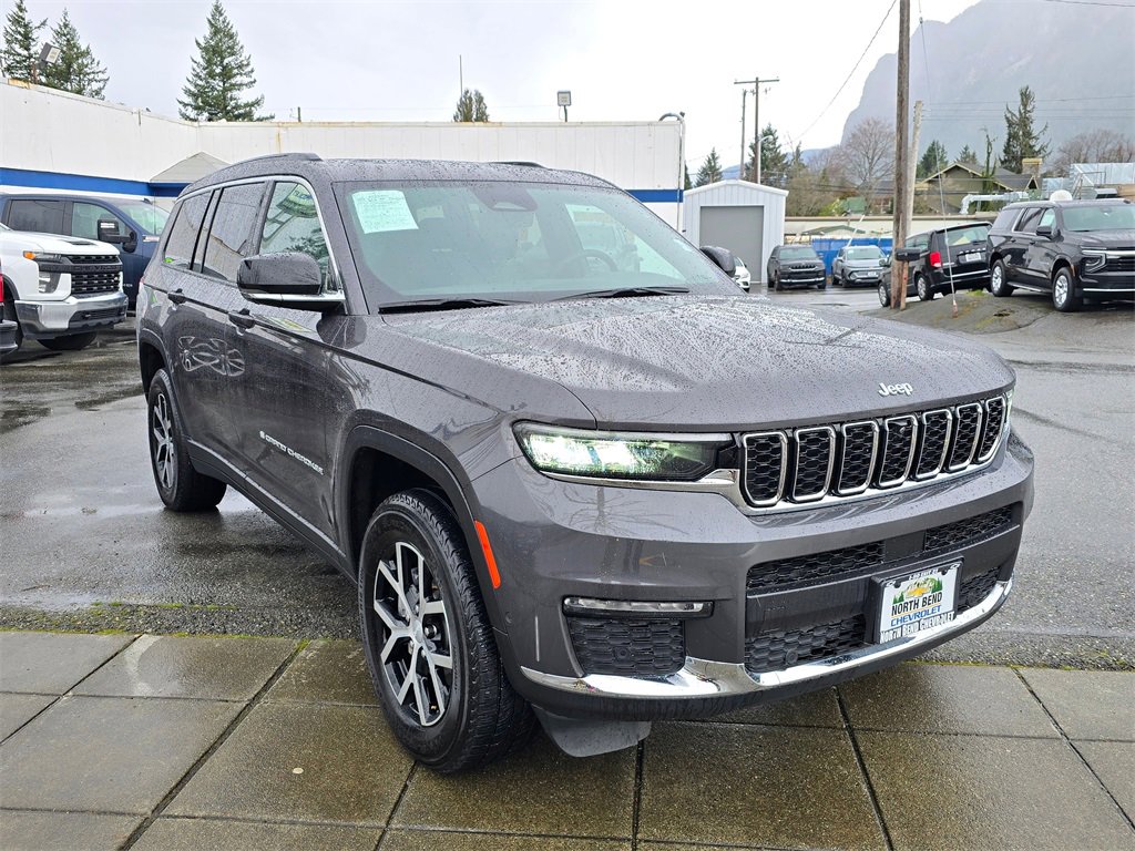 Used 2024 Jeep Grand Cherokee L Limited w/ Luxury Tech Group II image 4