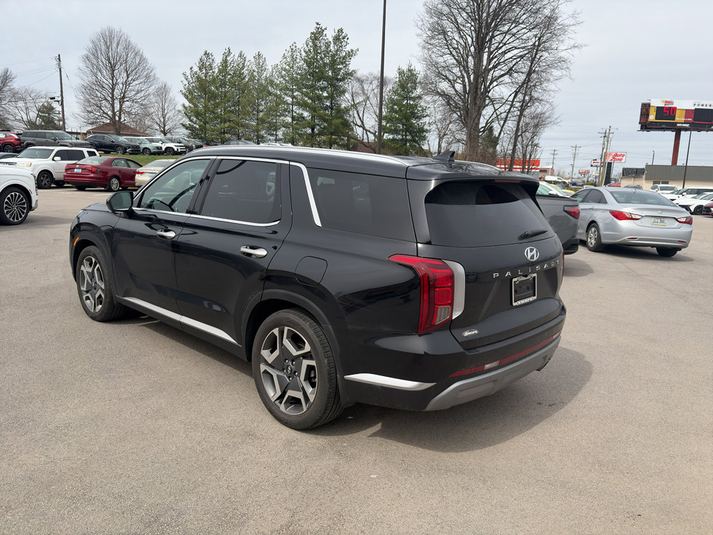 Used 2023 Hyundai Palisade Limited image 5