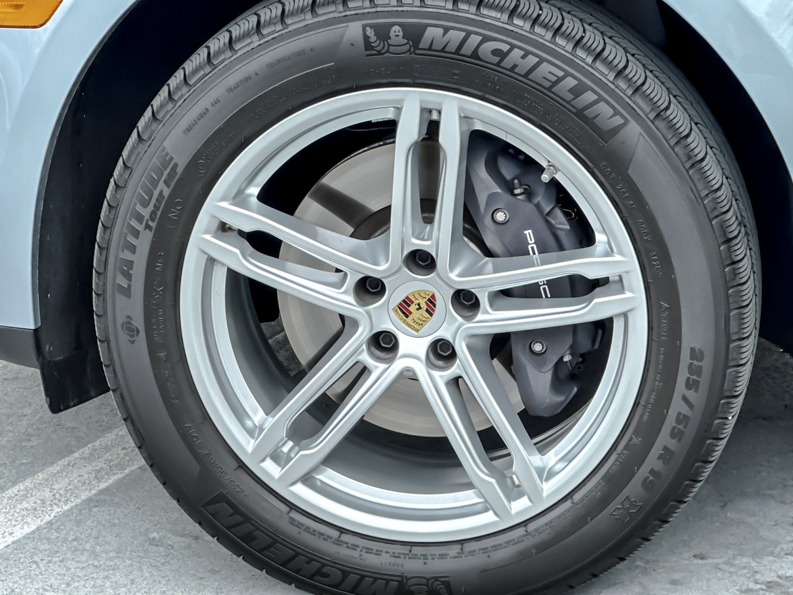 Certified 2026 Porsche Macan AWD/4WD image 28