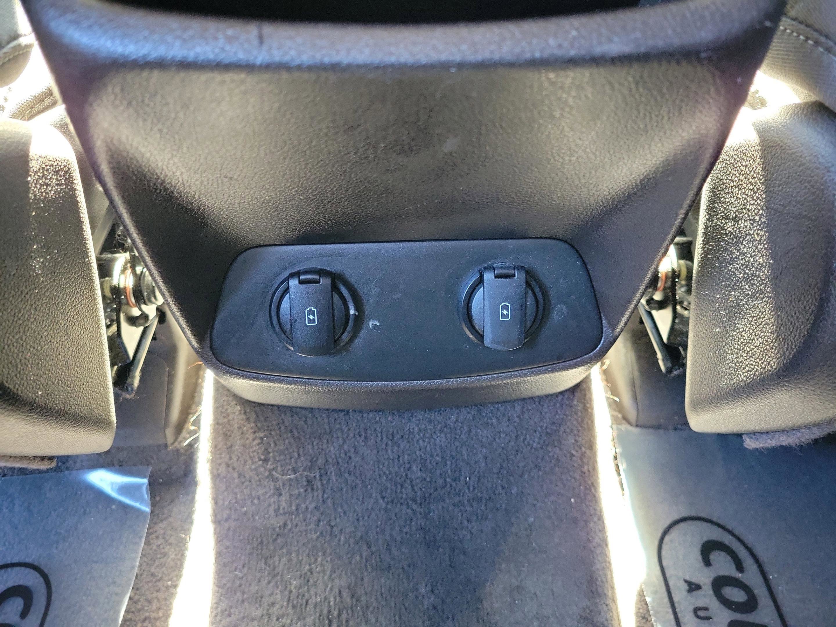 Used 2019 Hyundai Santa Fe SE image 13