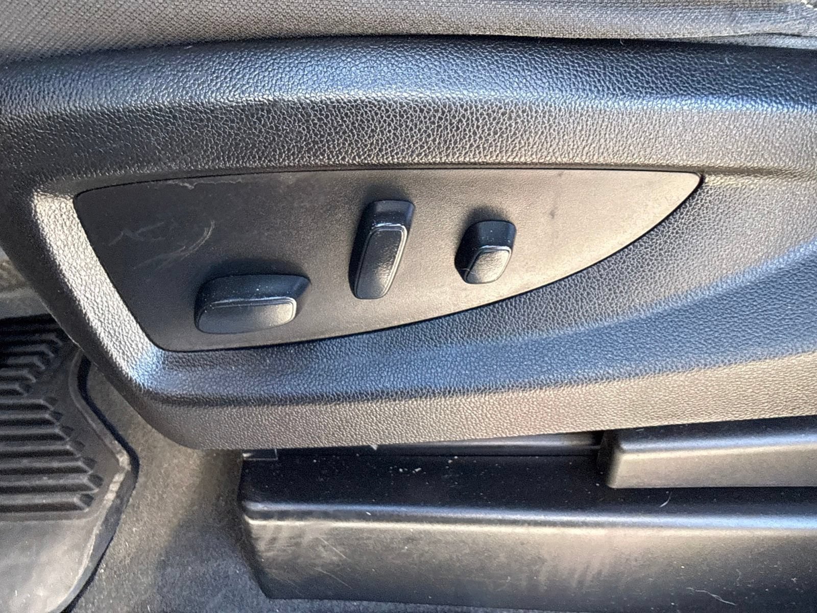 Used 2019 Chevrolet Silverado 1500 LT w/ All Star Edition AWD/4WD image 33