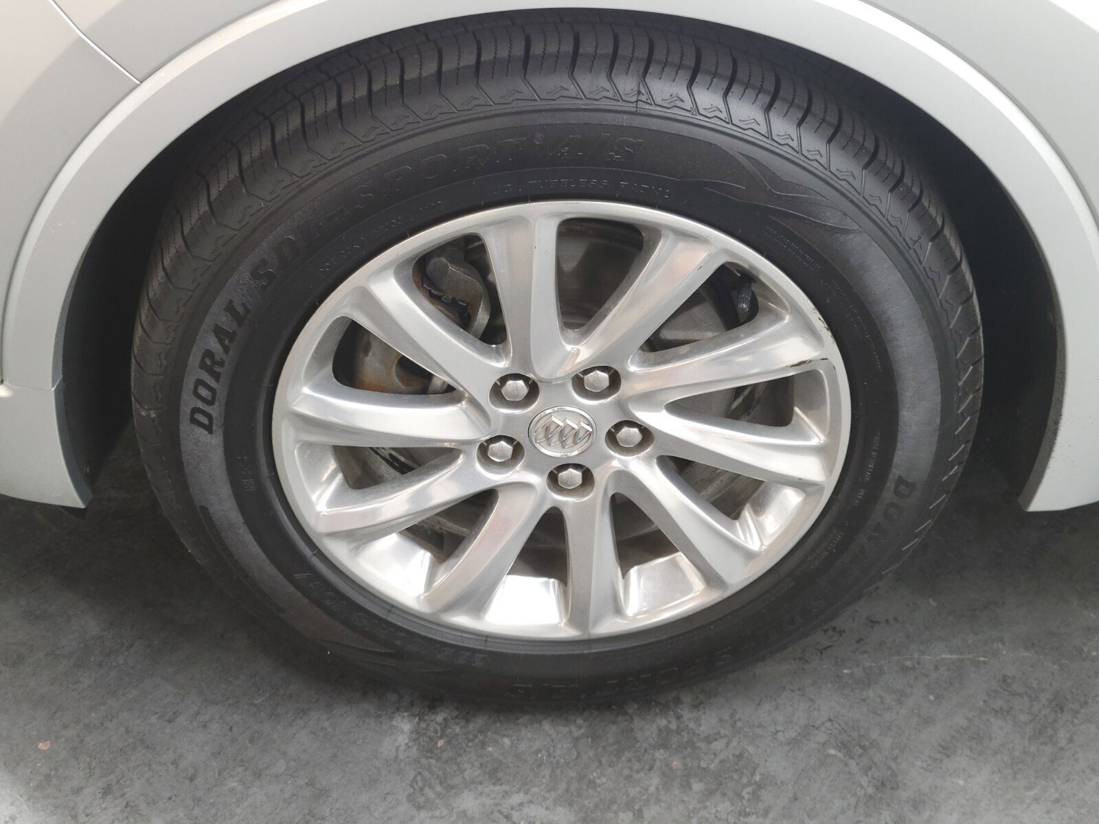 Used 2019 Buick Envision Essence image 6