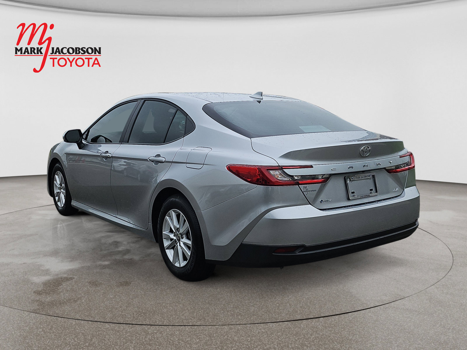 Used 2026 Toyota Camry LE FWD image 14