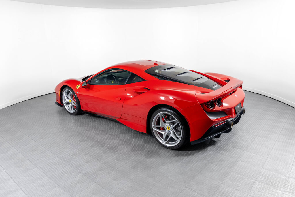 Certified 2020 Ferrari F8 Tributo image 15