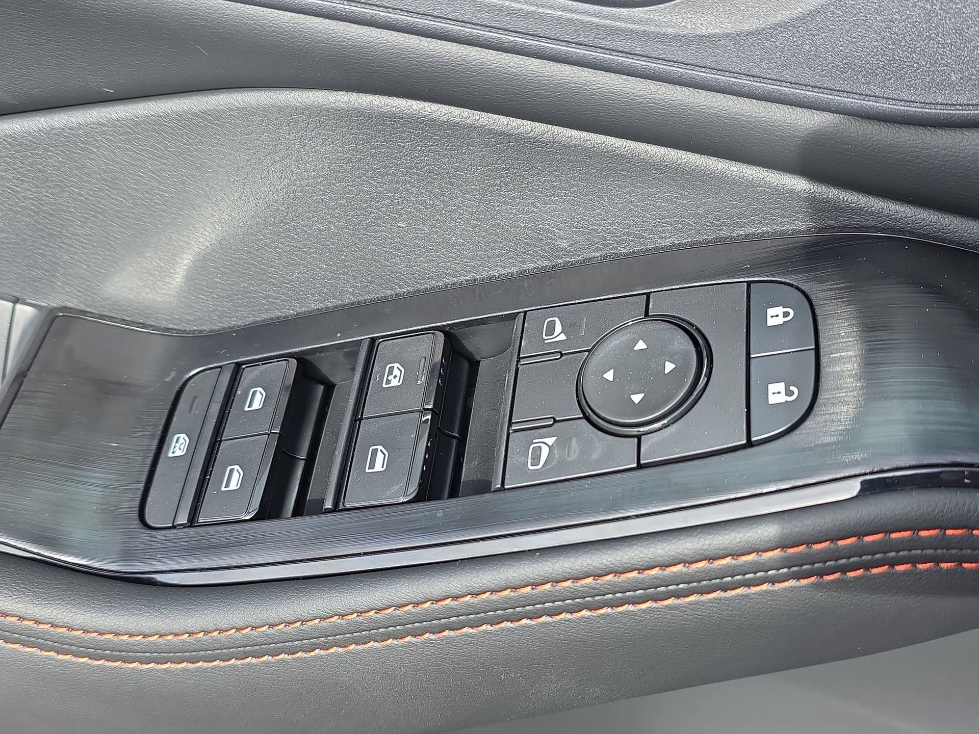 New 2026 Nissan Rogue SV AWD/4WD image 27