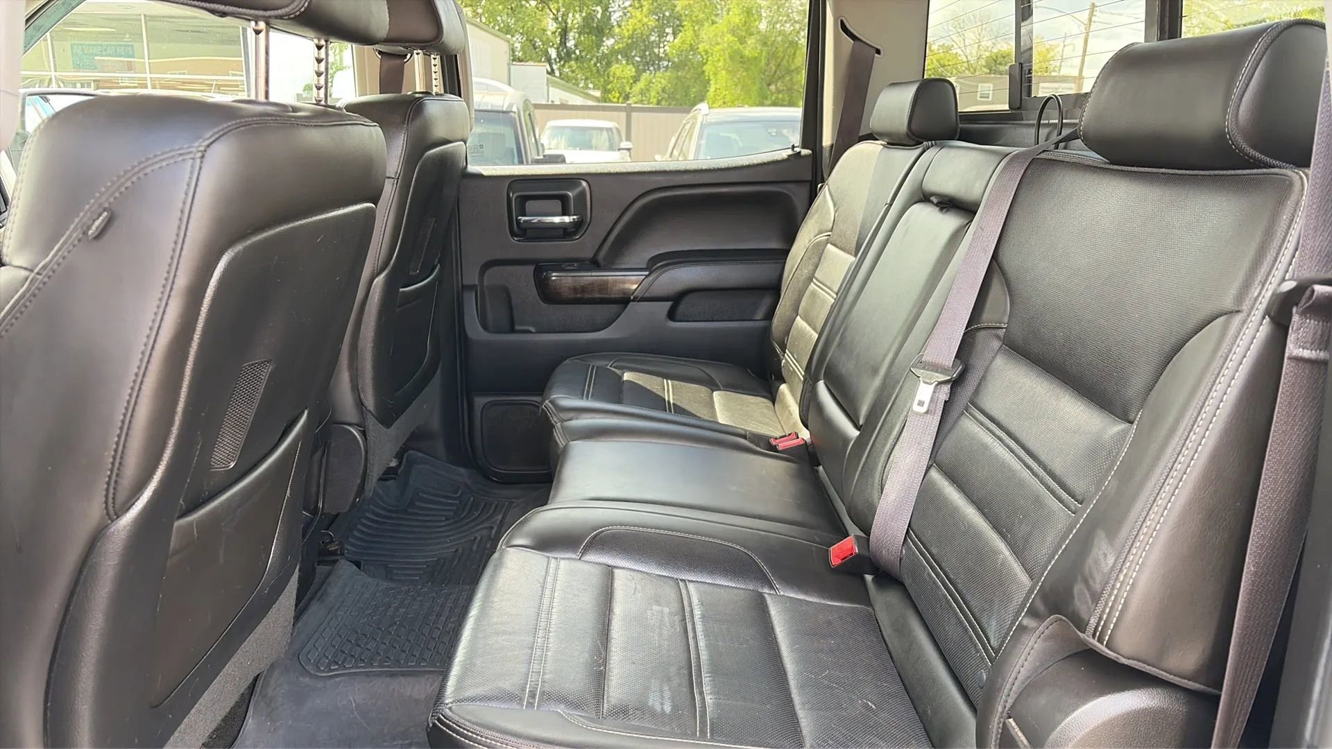 Used 2015 GMC Sierra 2500 Denali w/ Duramax Plus Package image 16