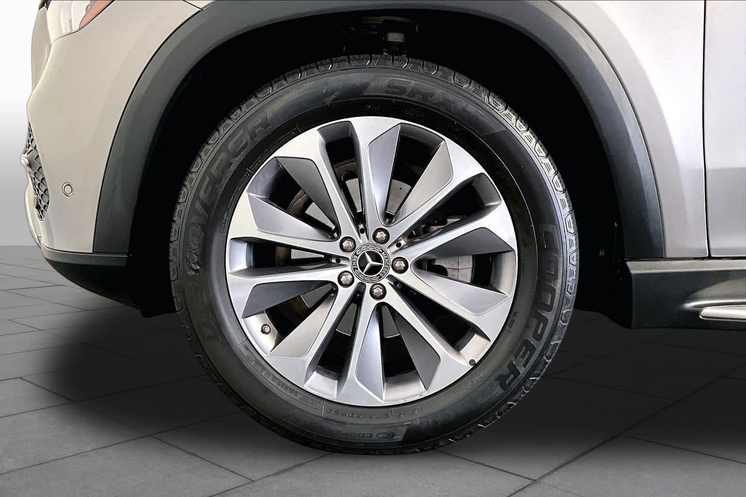 Used 2022 Mercedes-Benz GLE 350 4MATIC image 11