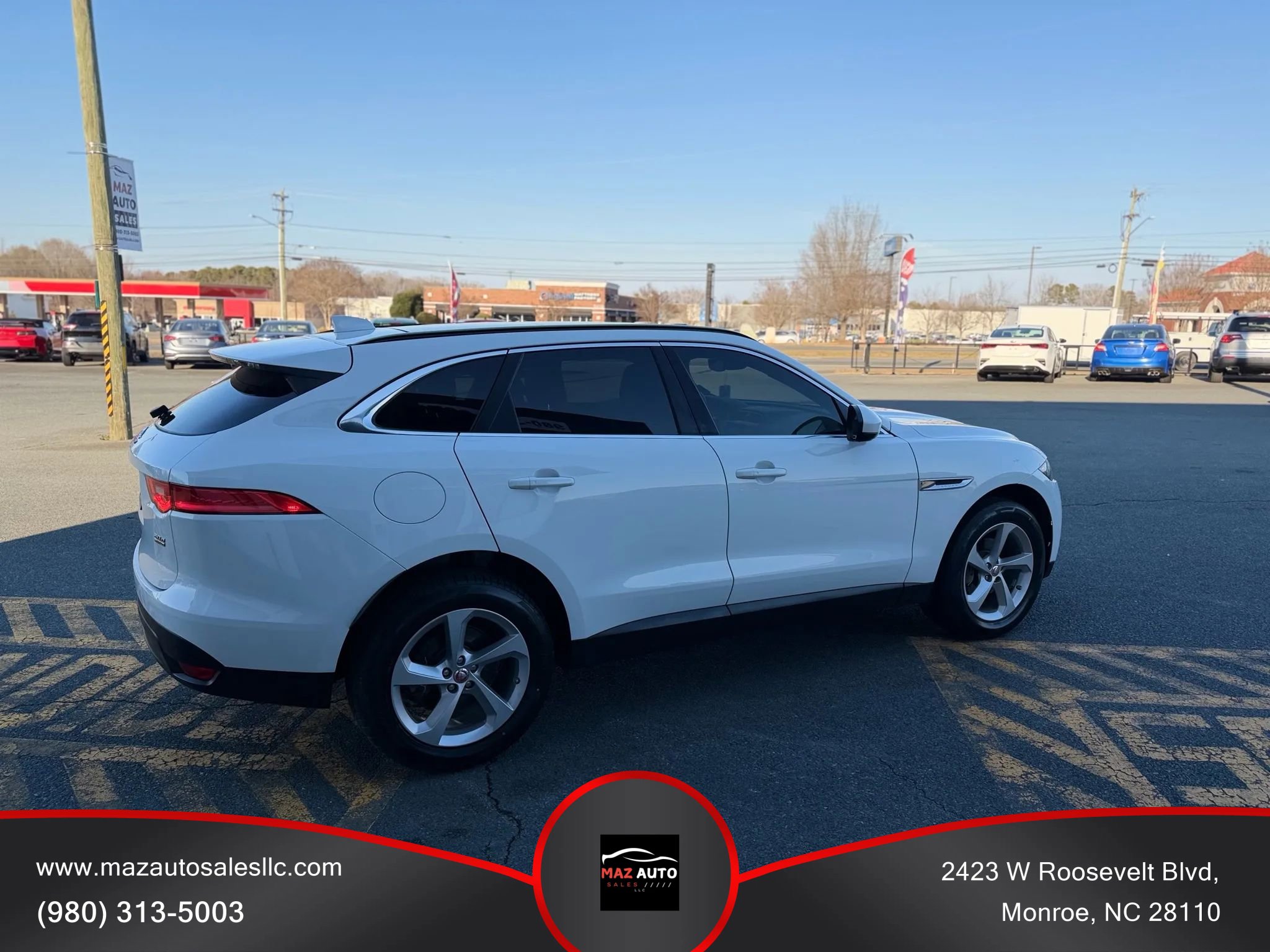 Used 2019 Jaguar F-PACE Premium image 4