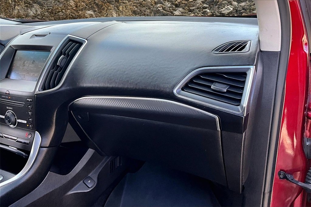Used 2015 Ford Edge Sport image 15