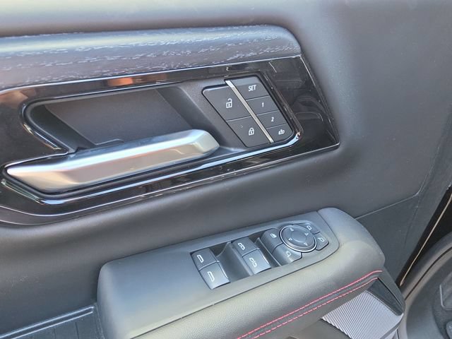 New 2026 GMC Yukon AT4 Ultimate AWD/4WD image 25