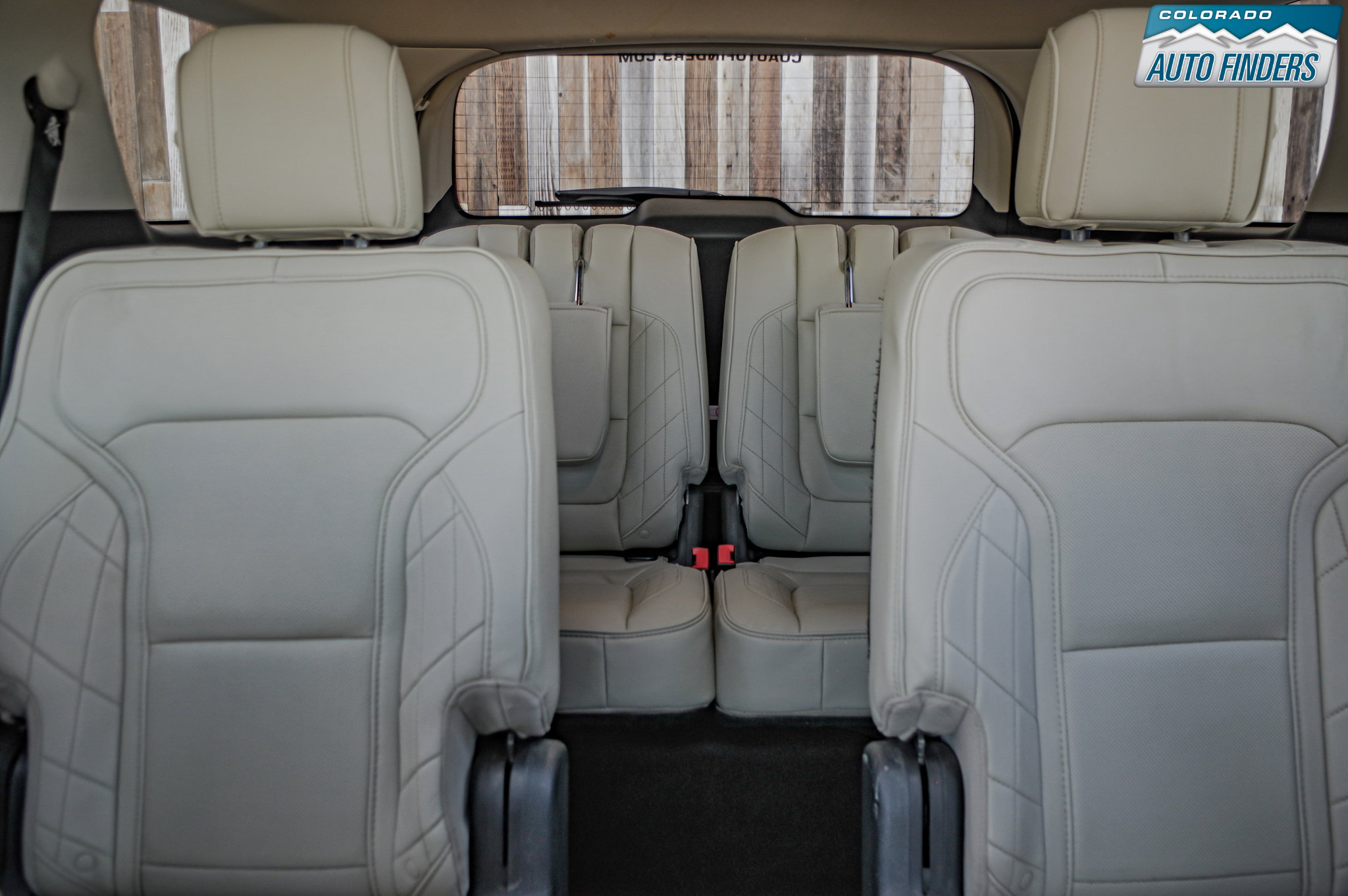 Used 2019 Ford Explorer Platinum image 25