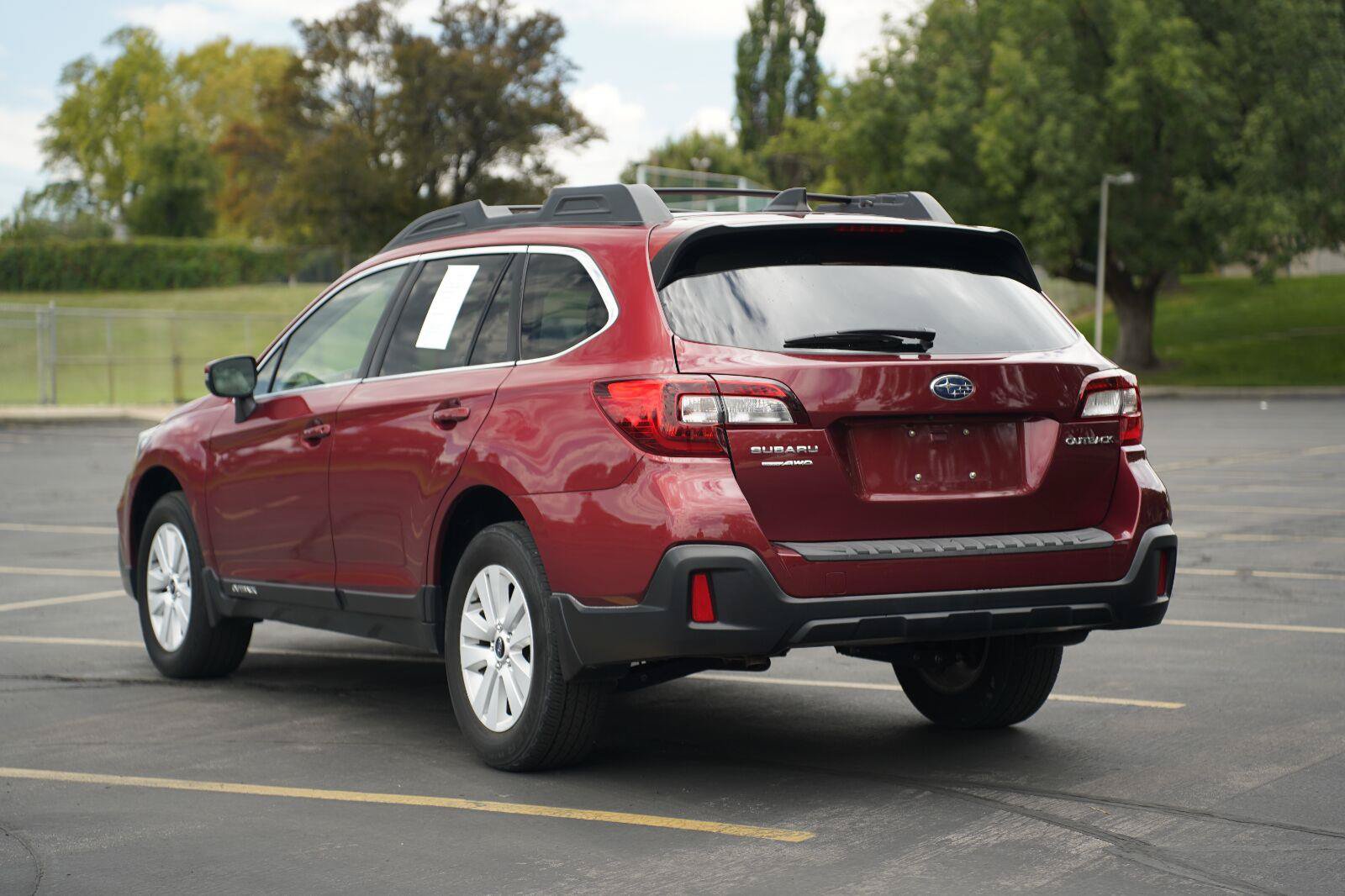 Used 2019 Subaru Outback 2.5i Premium w/ Popular Package #2 AWD/4WD image 3