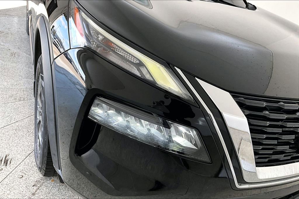 Used 2021 Nissan Rogue S image 38