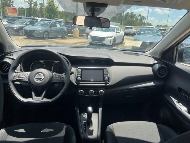 New 2025 Nissan Kicks Play S image 19