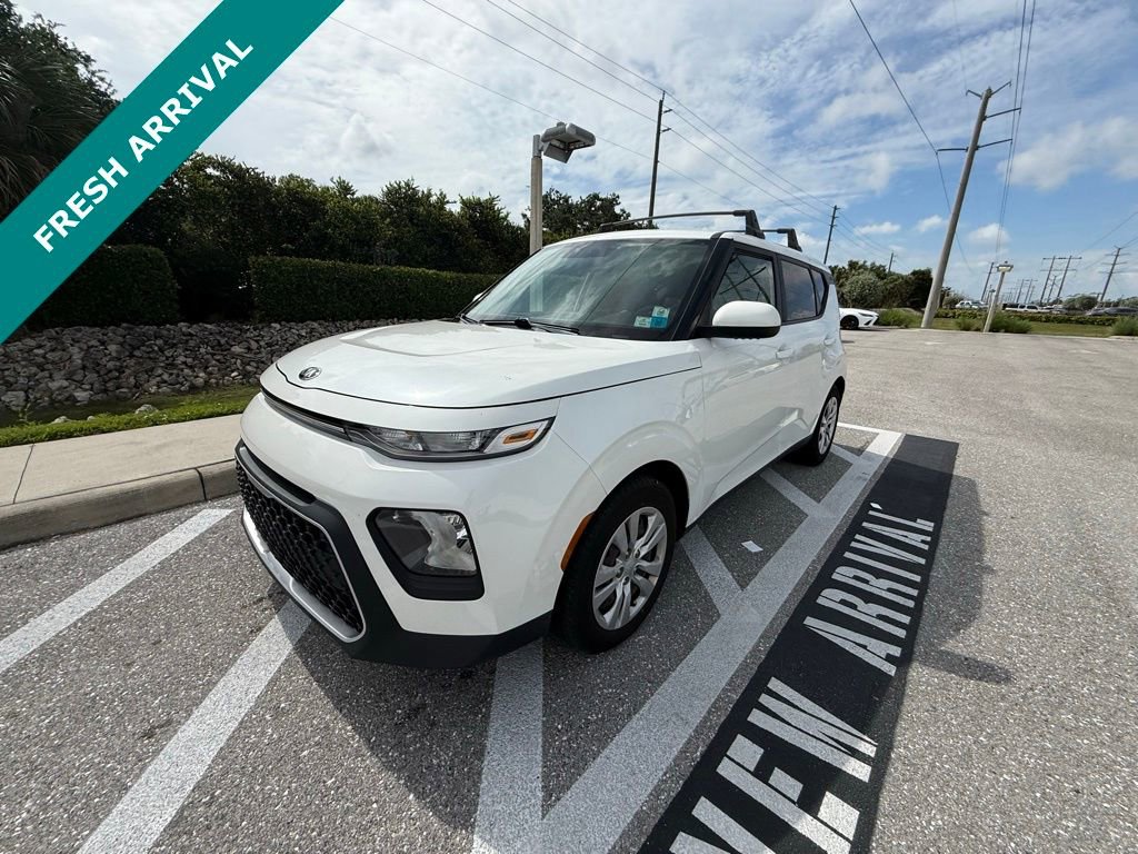 Used 2021 Kia Soul LX FWD image 2