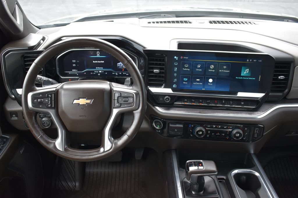 Used 2024 Chevrolet Silverado 1500 LTZ AWD/4WD image 3