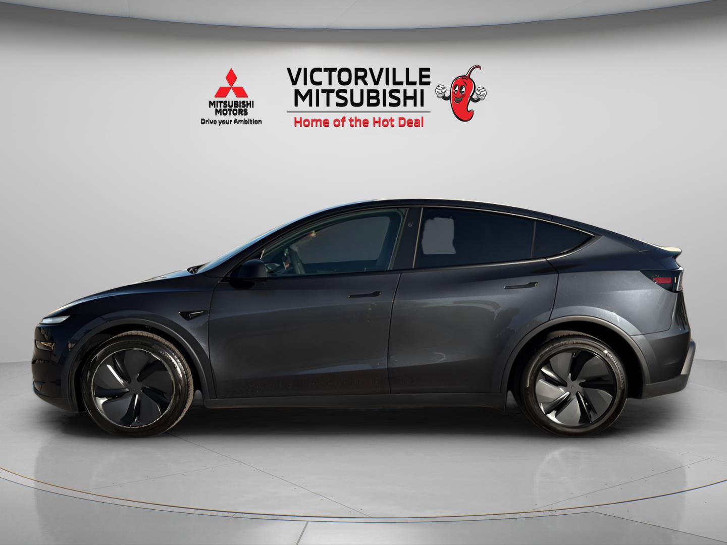 Used 2026 Tesla Model Y 2WD image 4