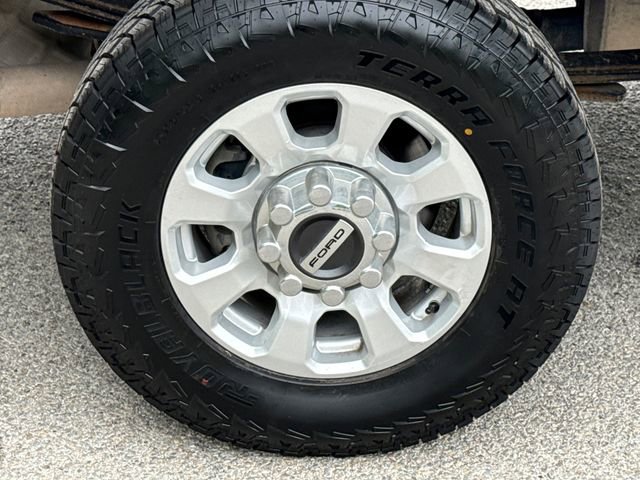 Used 2022 Ford F250 XL w/ Power Equipment Group image 10